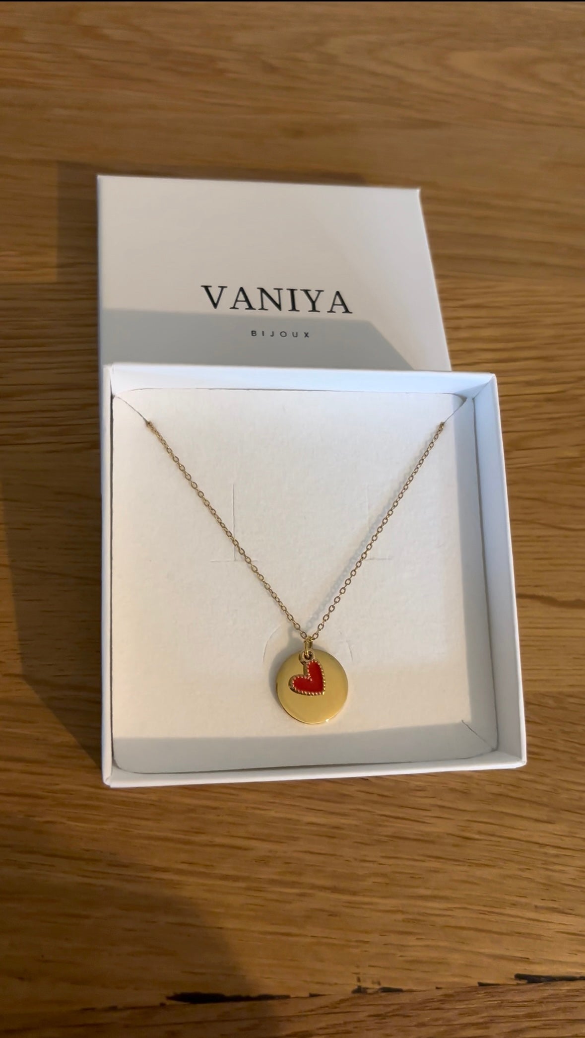 Collier Petit coeur rouge médaillon 15mm "sans gravure"
