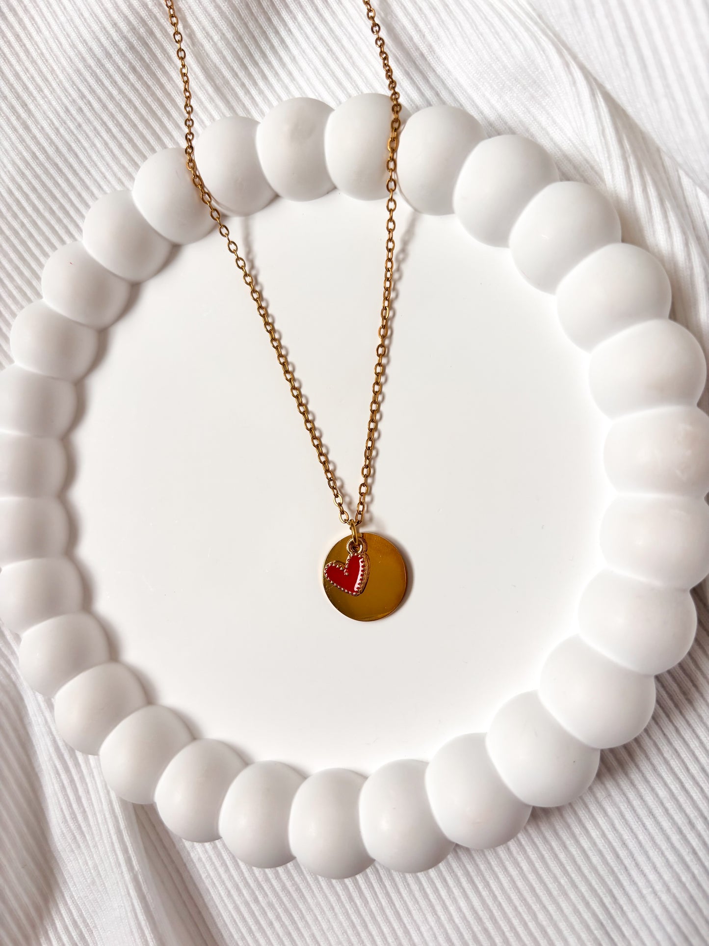 Collier Petit coeur rouge médaillon 15mm "sans gravure"