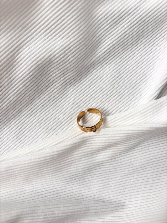 Bague Anneau martelé pour charm/breloque