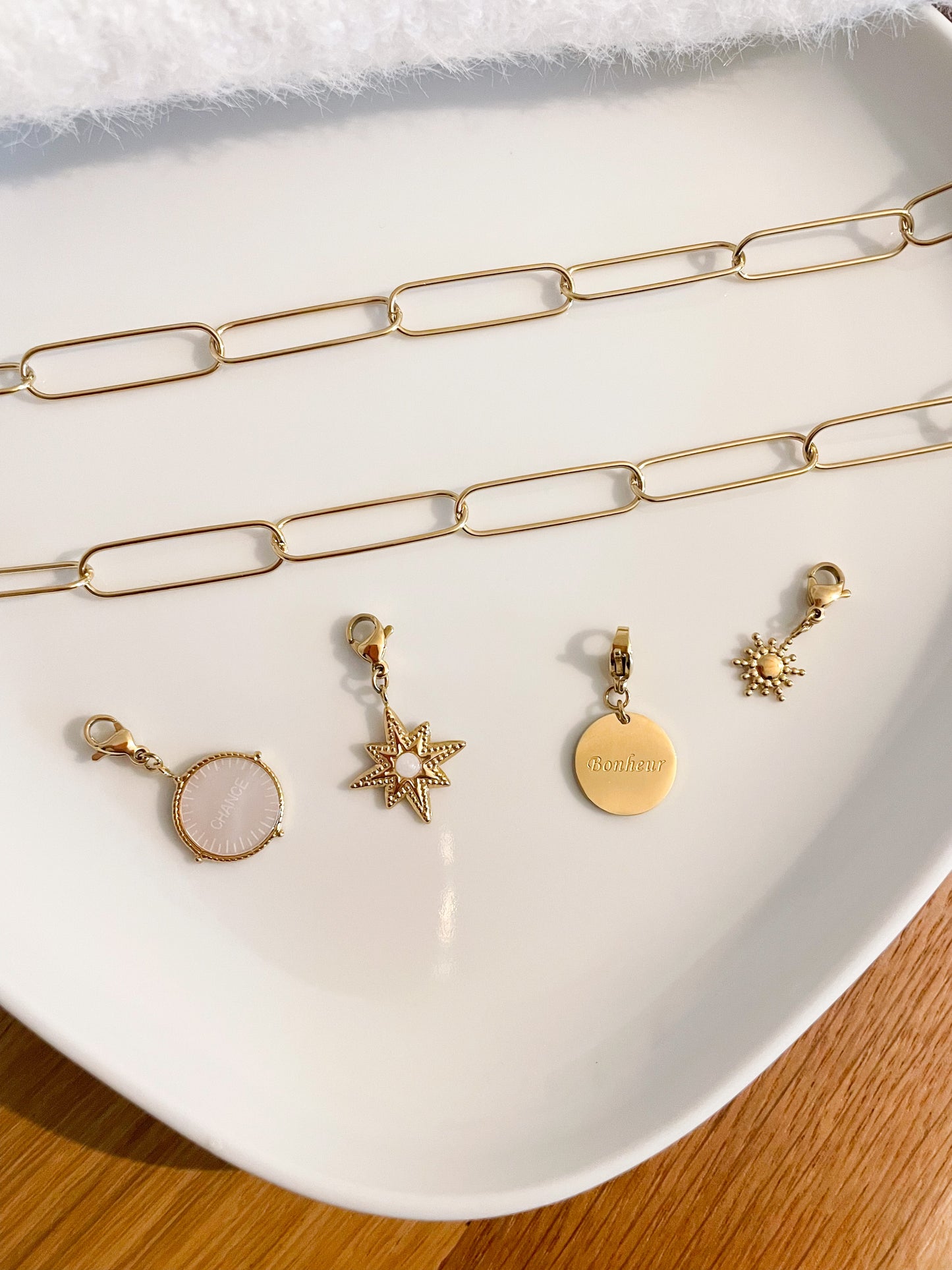 Collier Charms